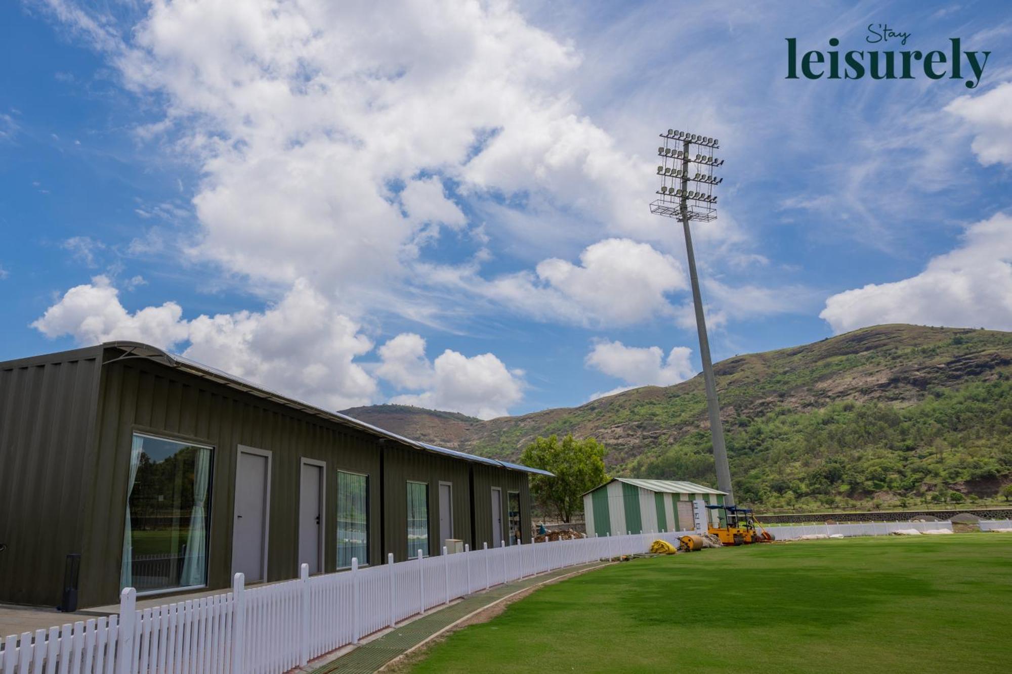 Stay Leisurely - Pavilion By The Hills, Lonavala - Stadium View Rooms Exterior photo